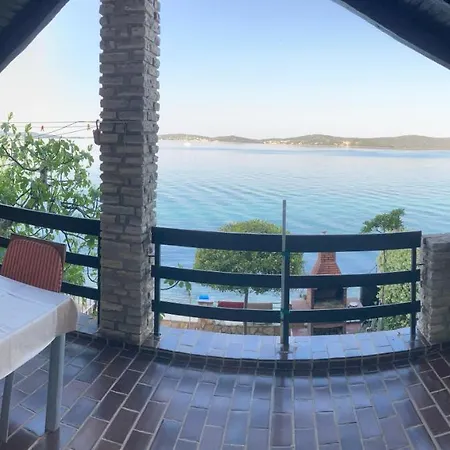House First Row By The Sea Holiday home